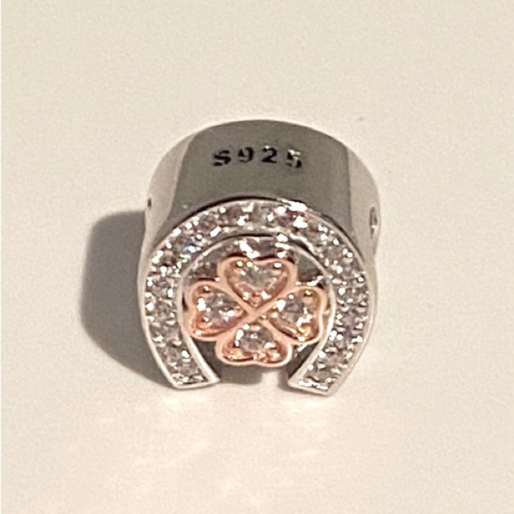 Gnoce Horseshoe “Lucky Horseshoe” Golden Lucky Flower Starling Silver Charm New
